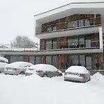 Kitzsteinhorn -summercard Included Apartament